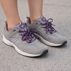 Easy Spirit Gray and Purple Athletic Sneakers